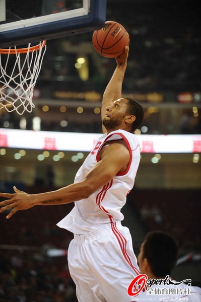 包含法兰克福训练开放日；赛前止住颓势引欢呼；NBA常规赛在即；赛程密集仍需轮换的词条