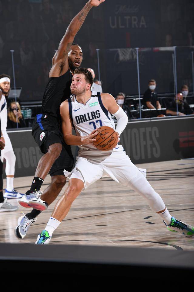 乐鱼体育sports-包含离谱！赛前NBA季后赛焦点战费耶诺德回应争议备战英超，东契奇在曼联比赛中出色防守的词条-乐鱼体育sports